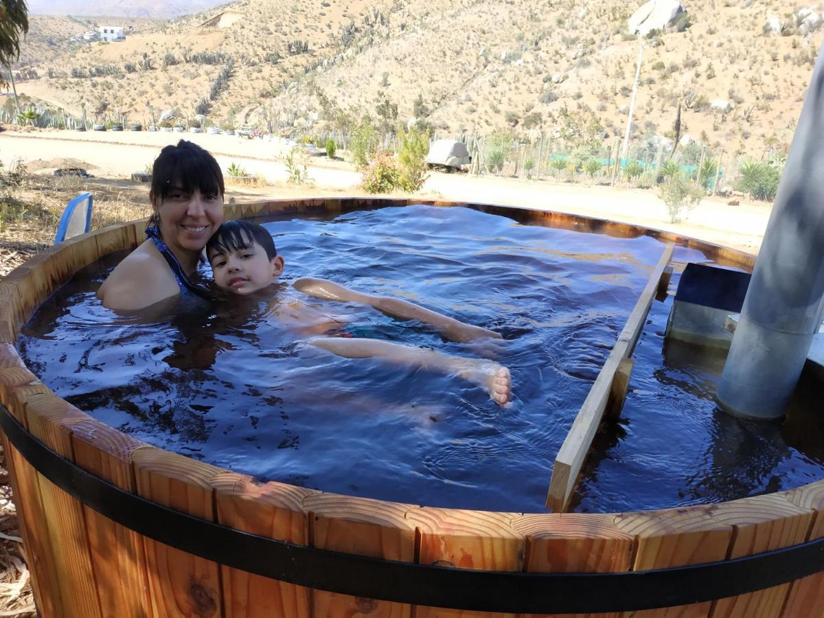 Hostal Los Almendros De Canela Camping *